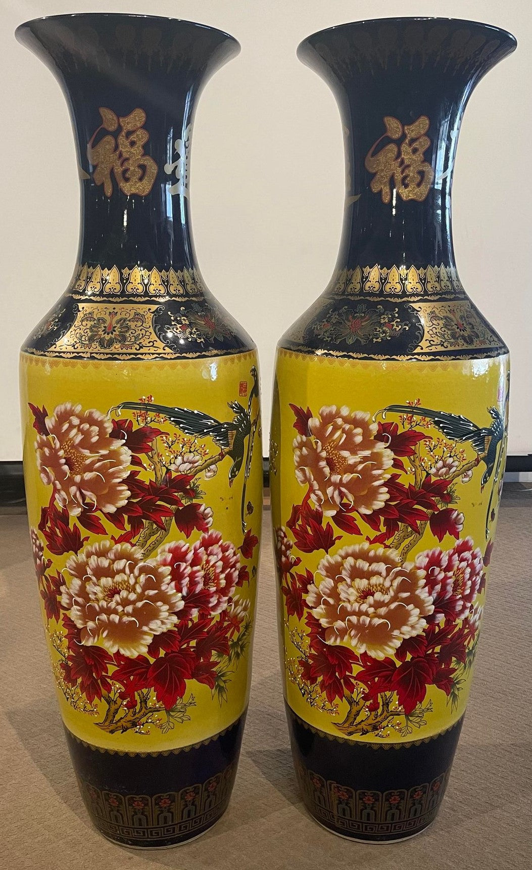 Cặp Bình Phong Thủy (Feng Shui Vases)