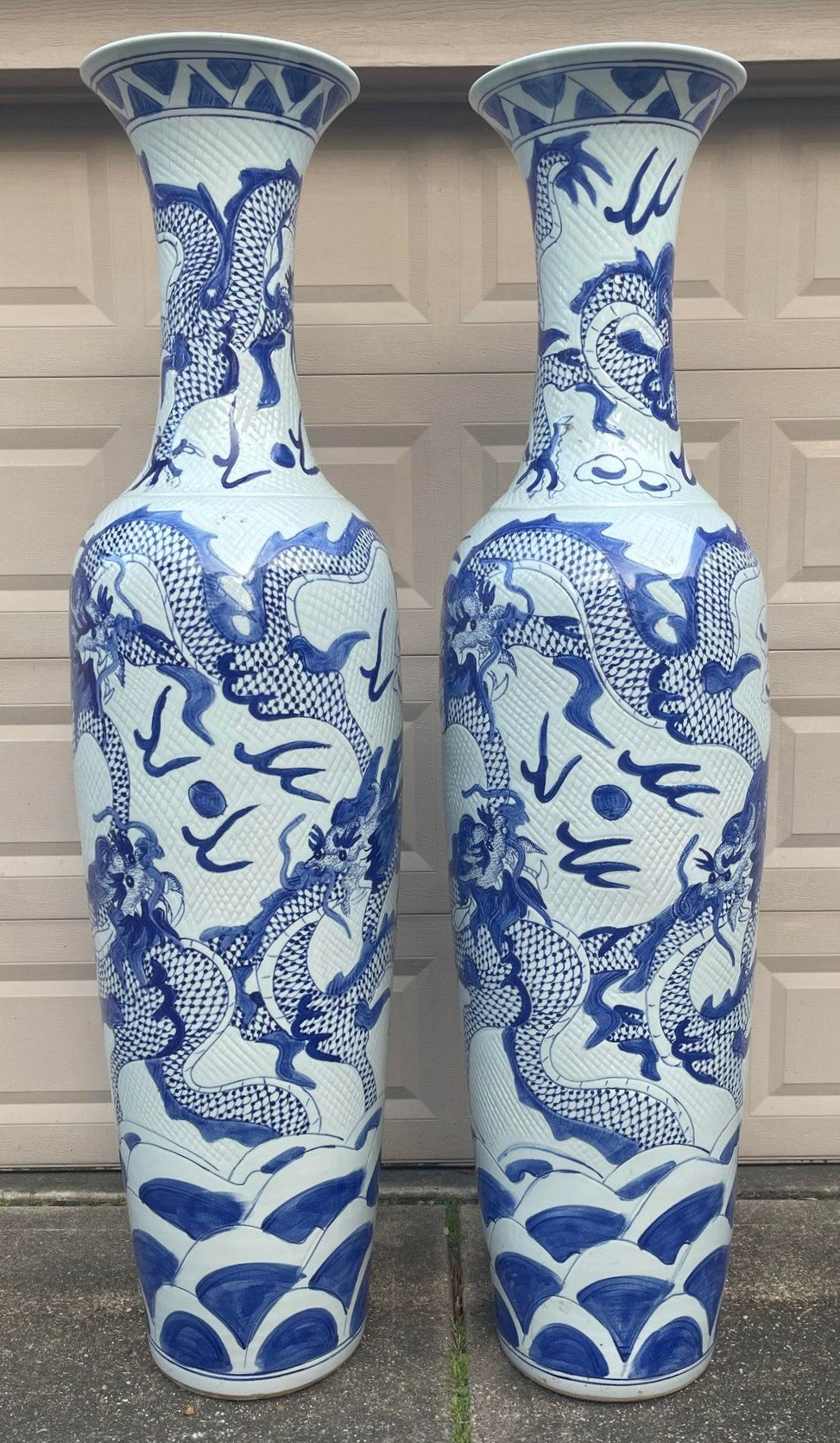 Cặp Bình Phong Thủy (Feng Shui Vases)